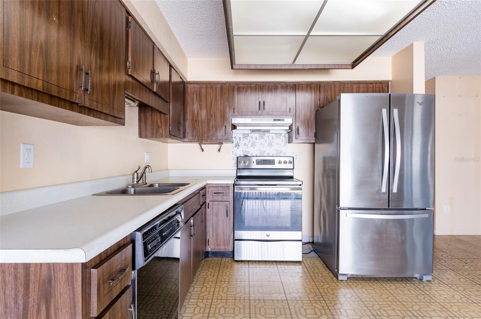 Image 12 of 33 For 2456 Timbercrest Circle W