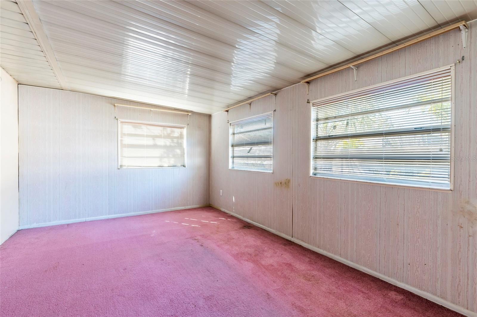 Image 14 of 33 For 2456 Timbercrest Circle W