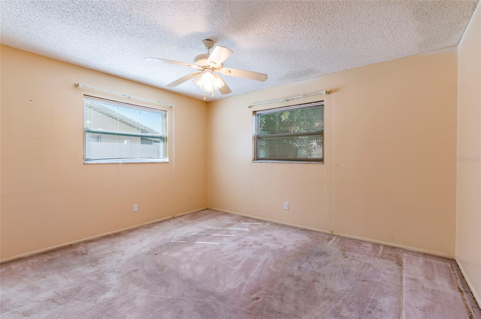 Image 23 of 33 For 2456 Timbercrest Circle W