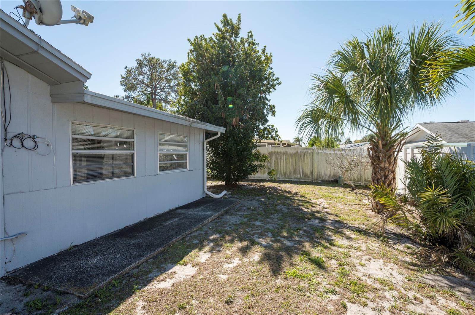 Image 31 of 33 For 2456 Timbercrest Circle W