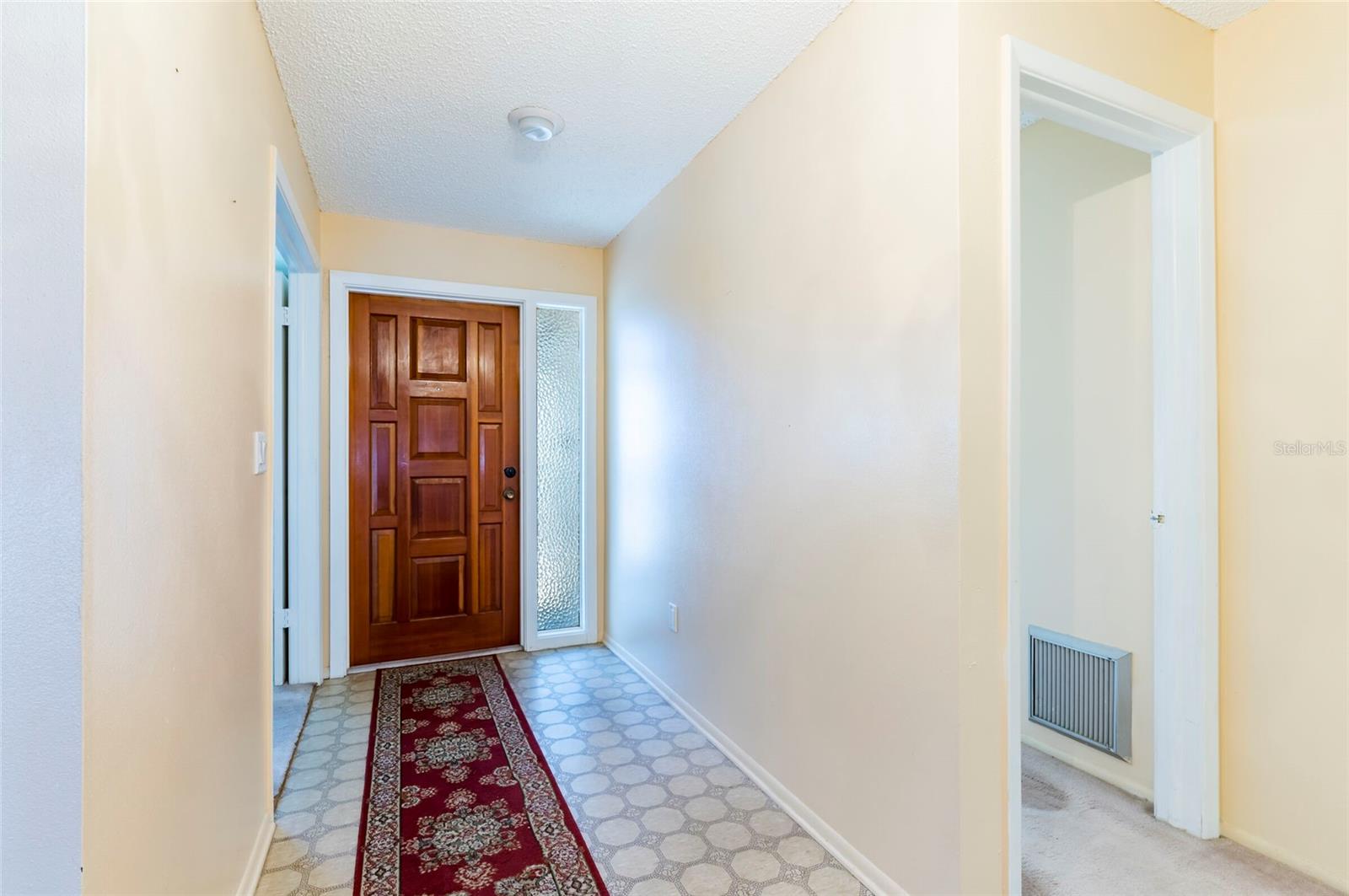 Image 4 of 33 For 2456 Timbercrest Circle W