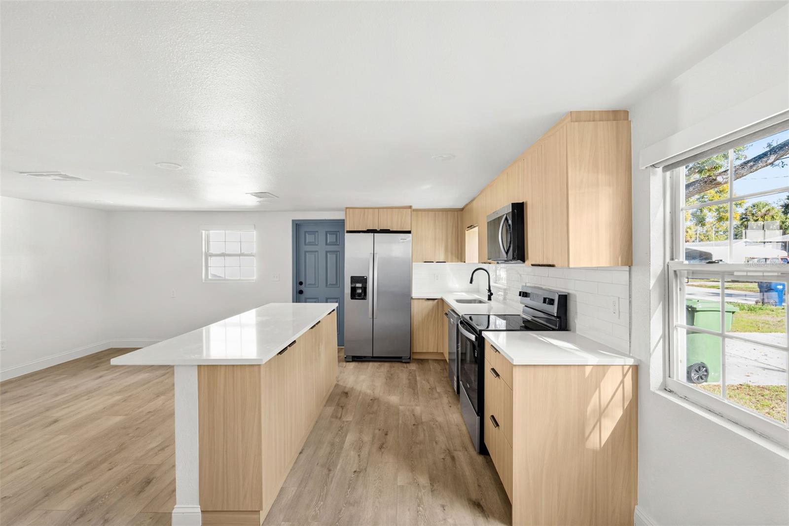 Image 6 of 31 For 6709 Faul Street