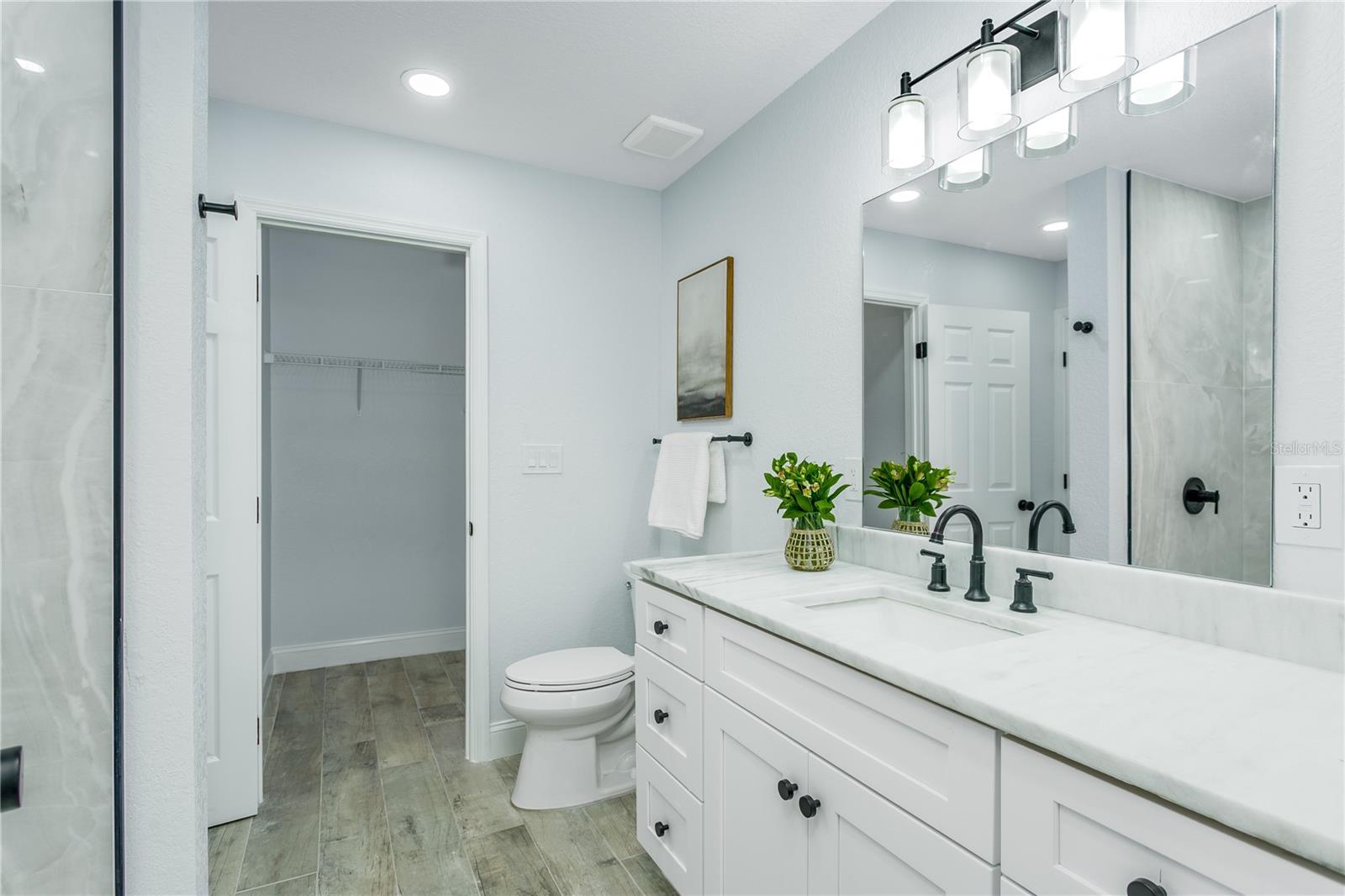 Image 12 of 19 For 10520 White Lake Court 10520