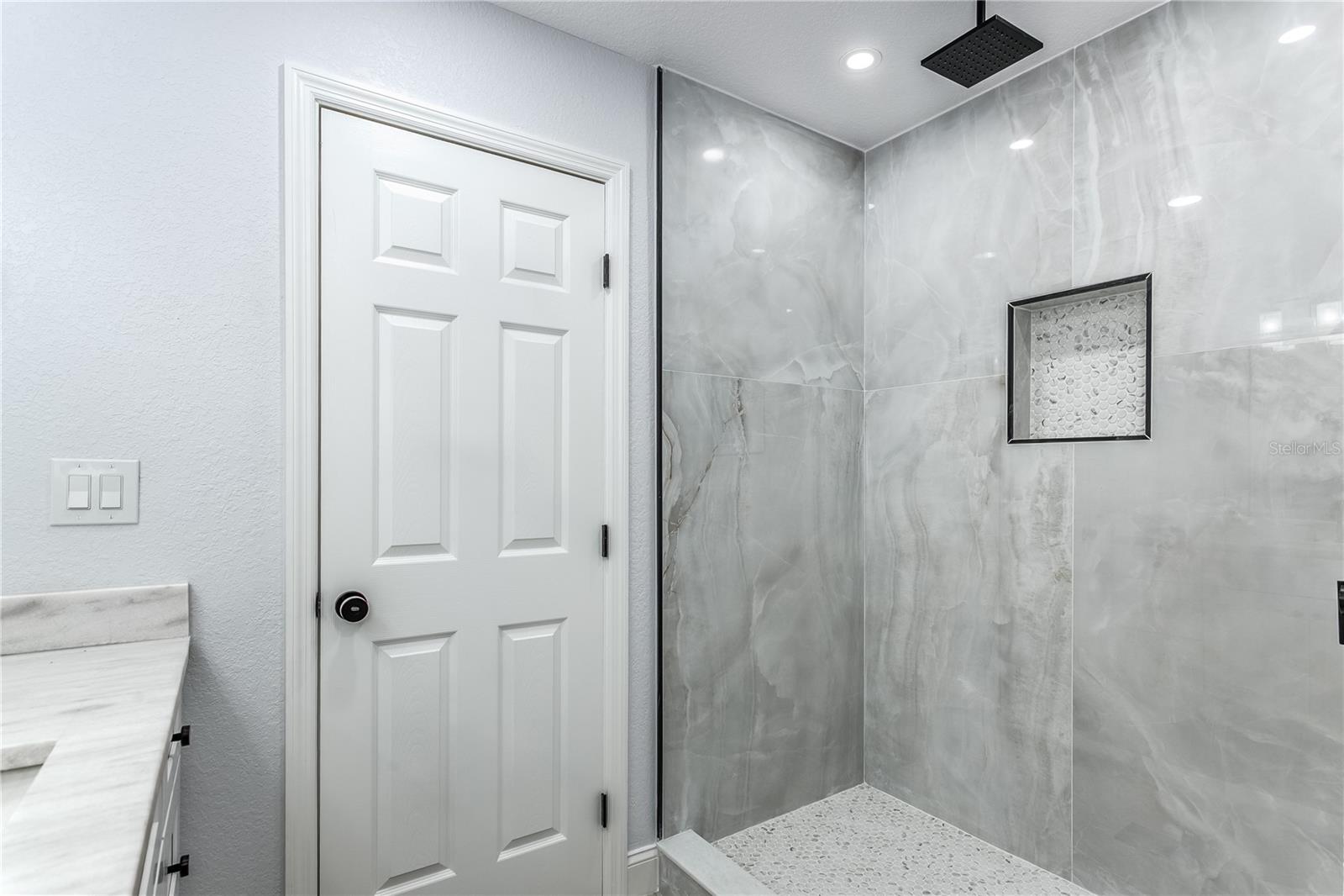 Image 13 of 19 For 10520 White Lake Court 10520