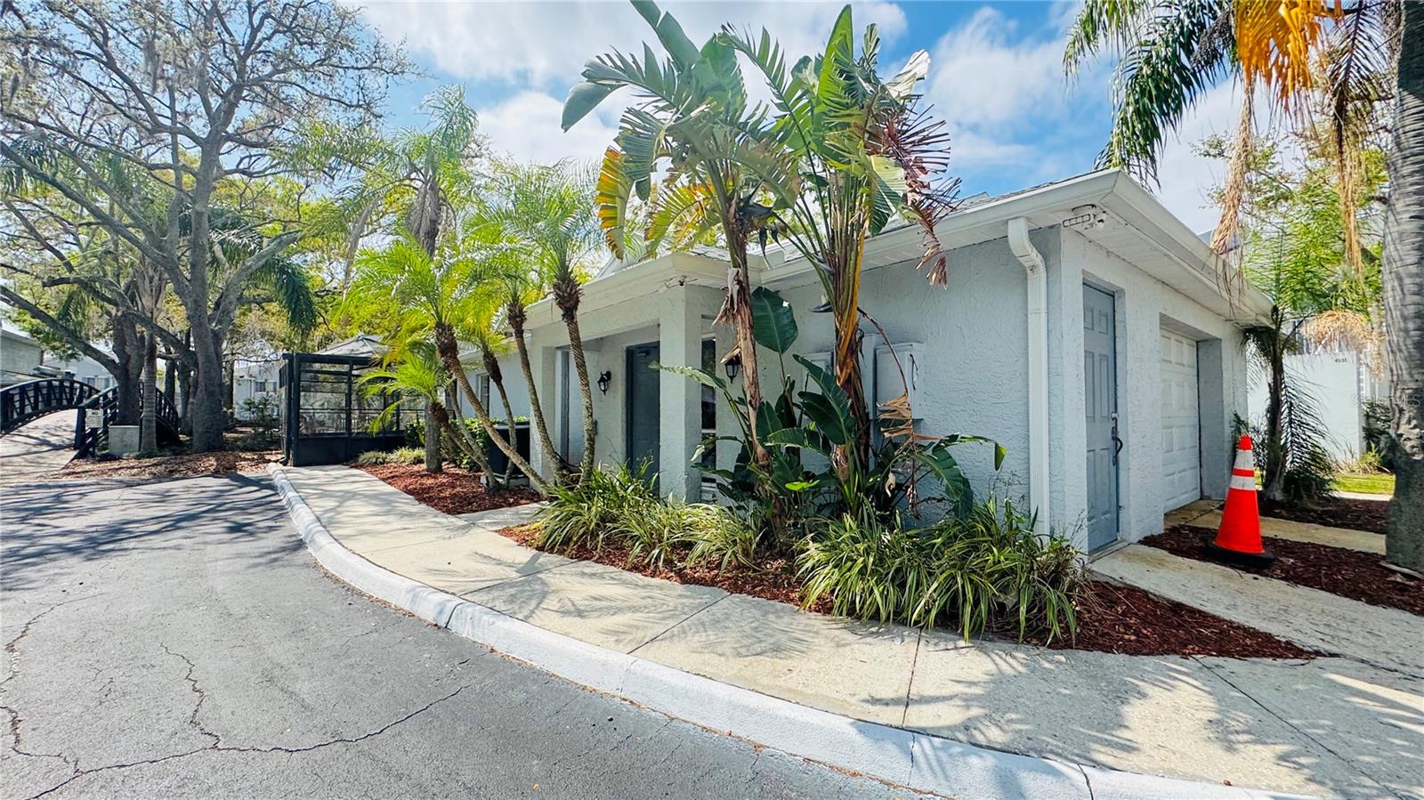 Image 28 of 34 For 7200 Bank Drive 0