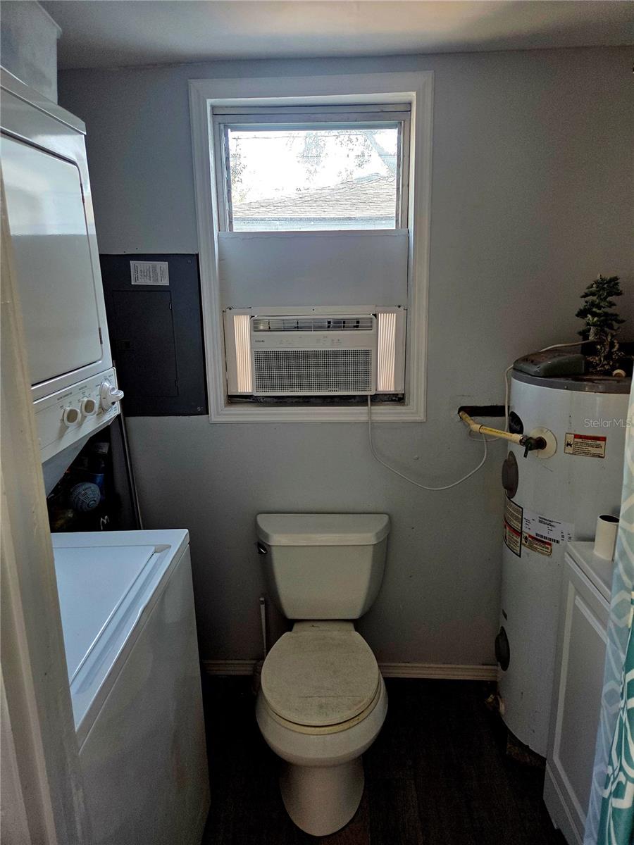 Listing photo id 6 for 4727 6th Avenue S