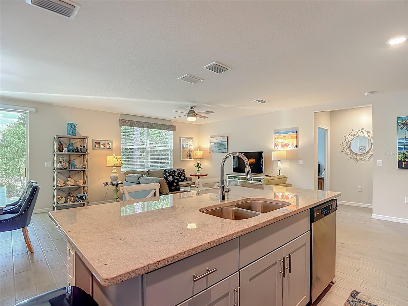 Image 15 of 62 For 13450 Lawrence Street