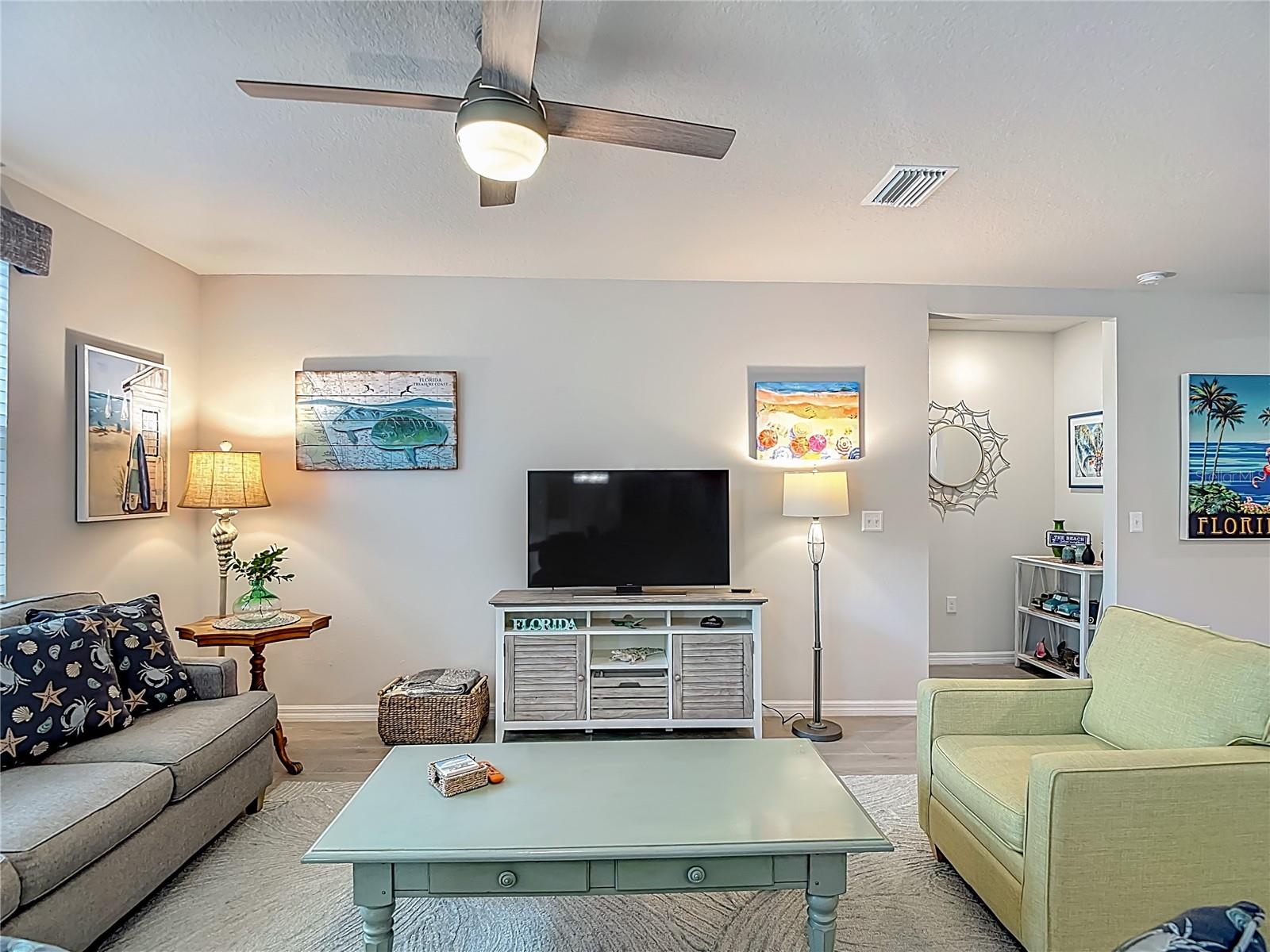 Image 23 of 62 For 13450 Lawrence Street