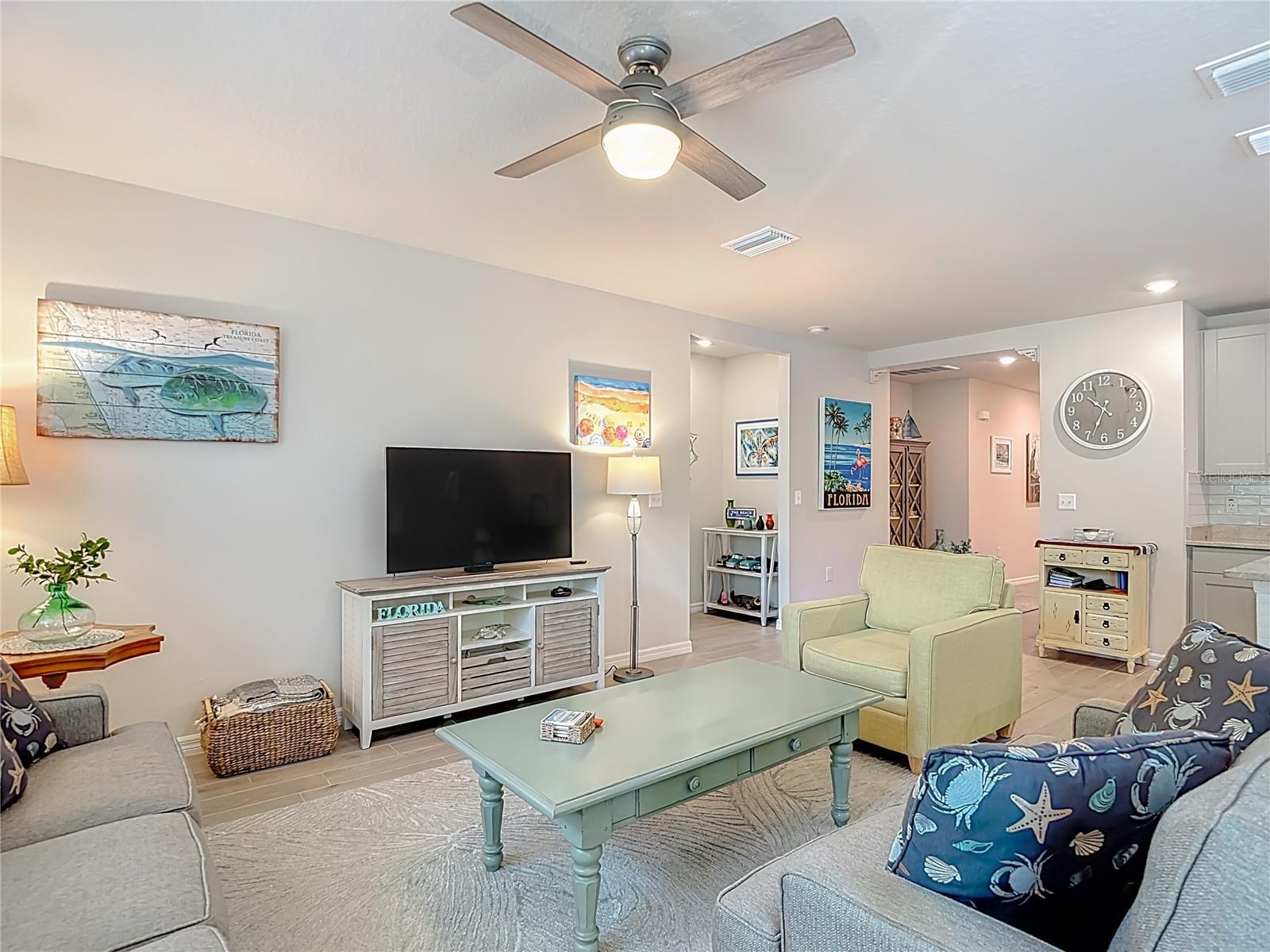 Image 24 of 62 For 13450 Lawrence Street