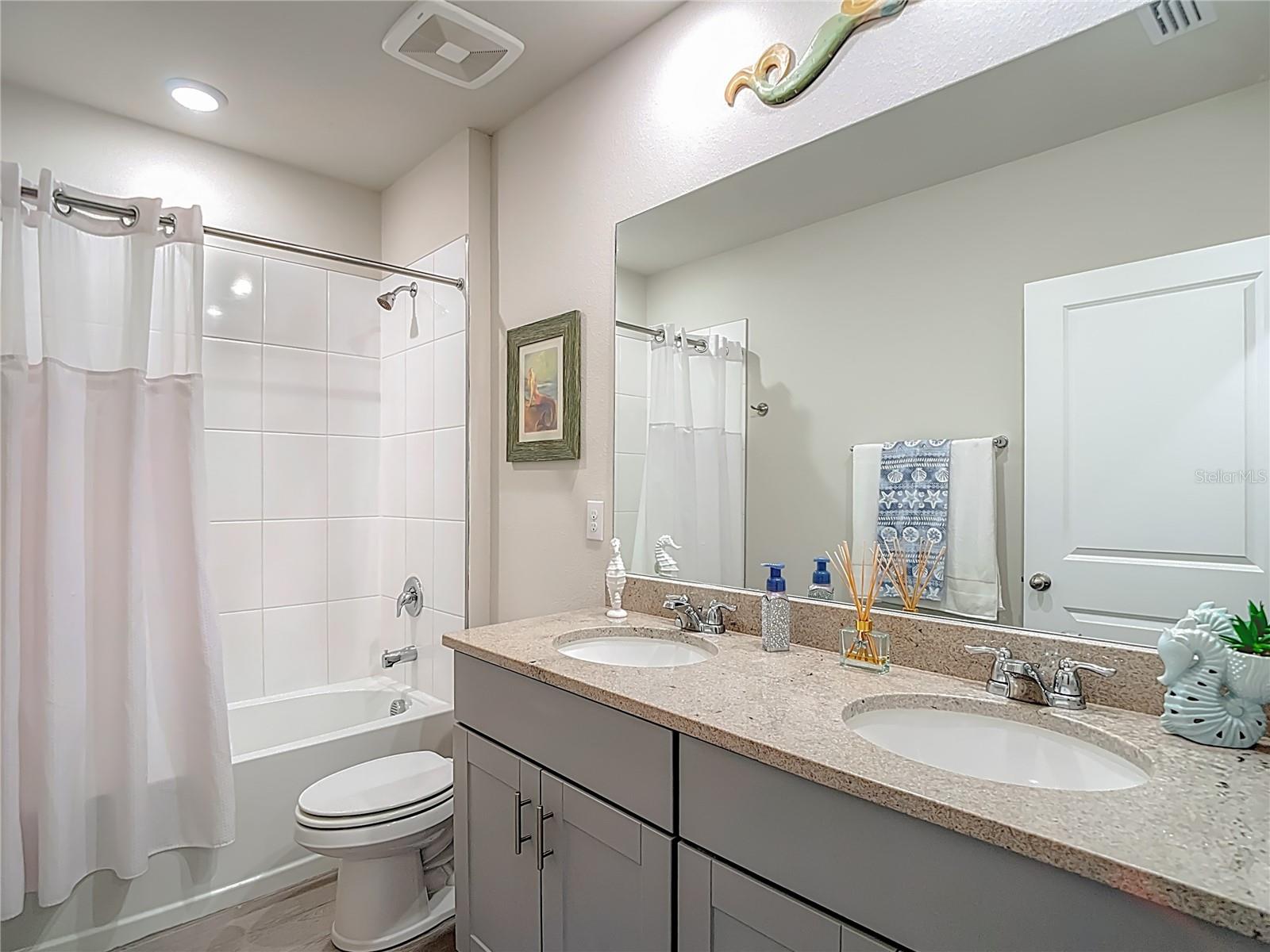 Image 46 of 62 For 13450 Lawrence Street