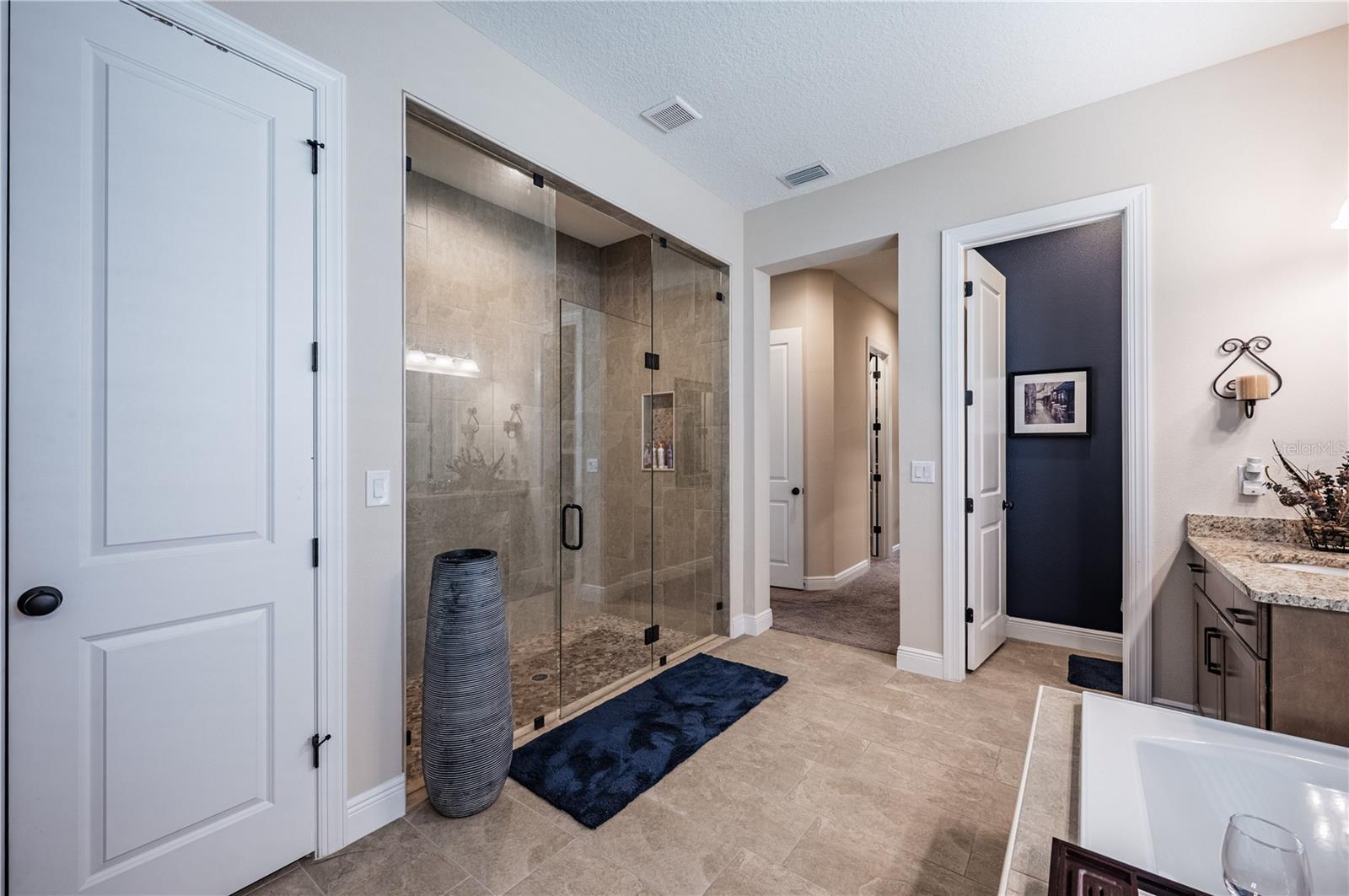 Image 33 of 62 For 4206 Tour Trace