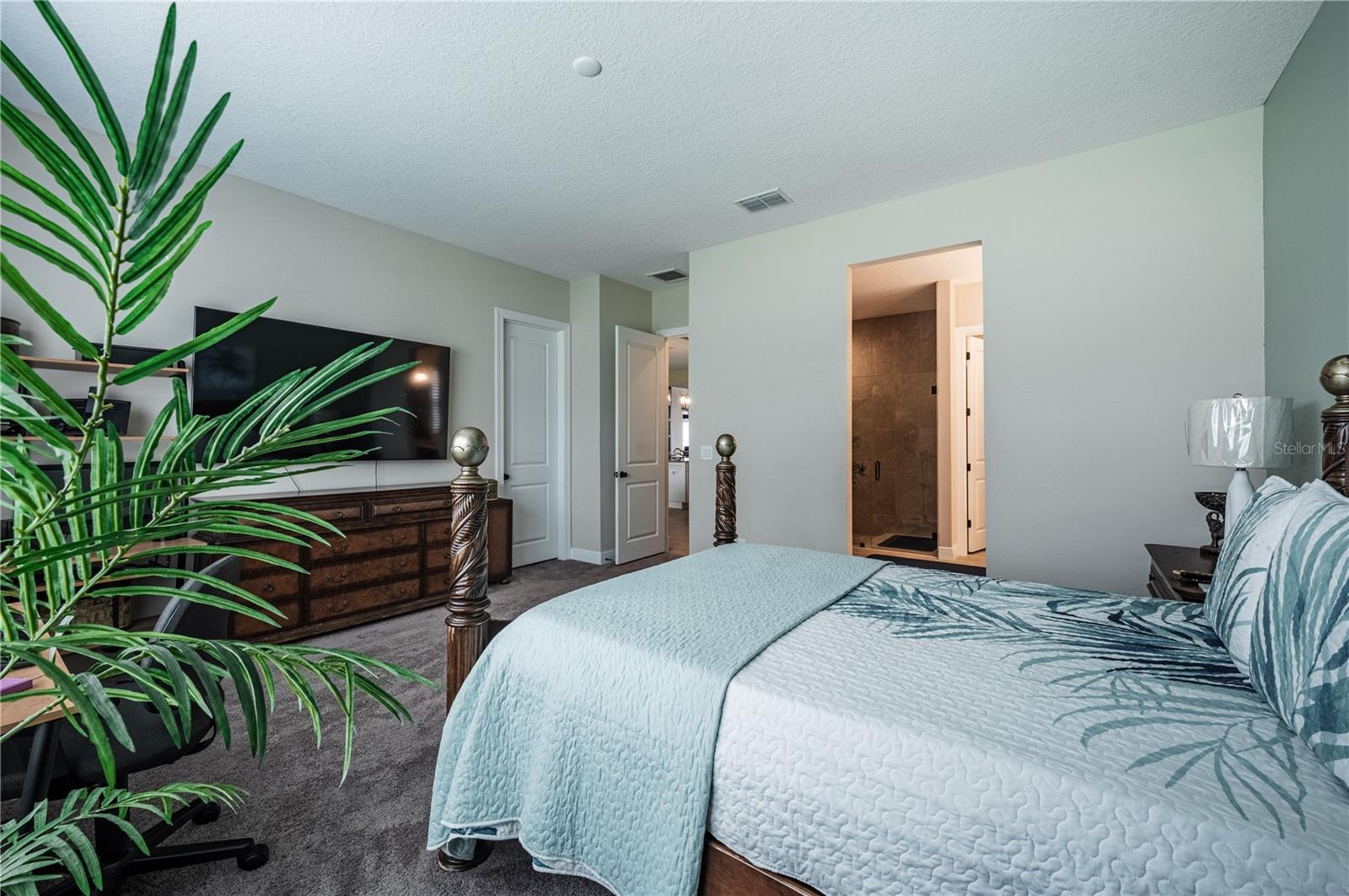 Image 40 of 62 For 4206 Tour Trace