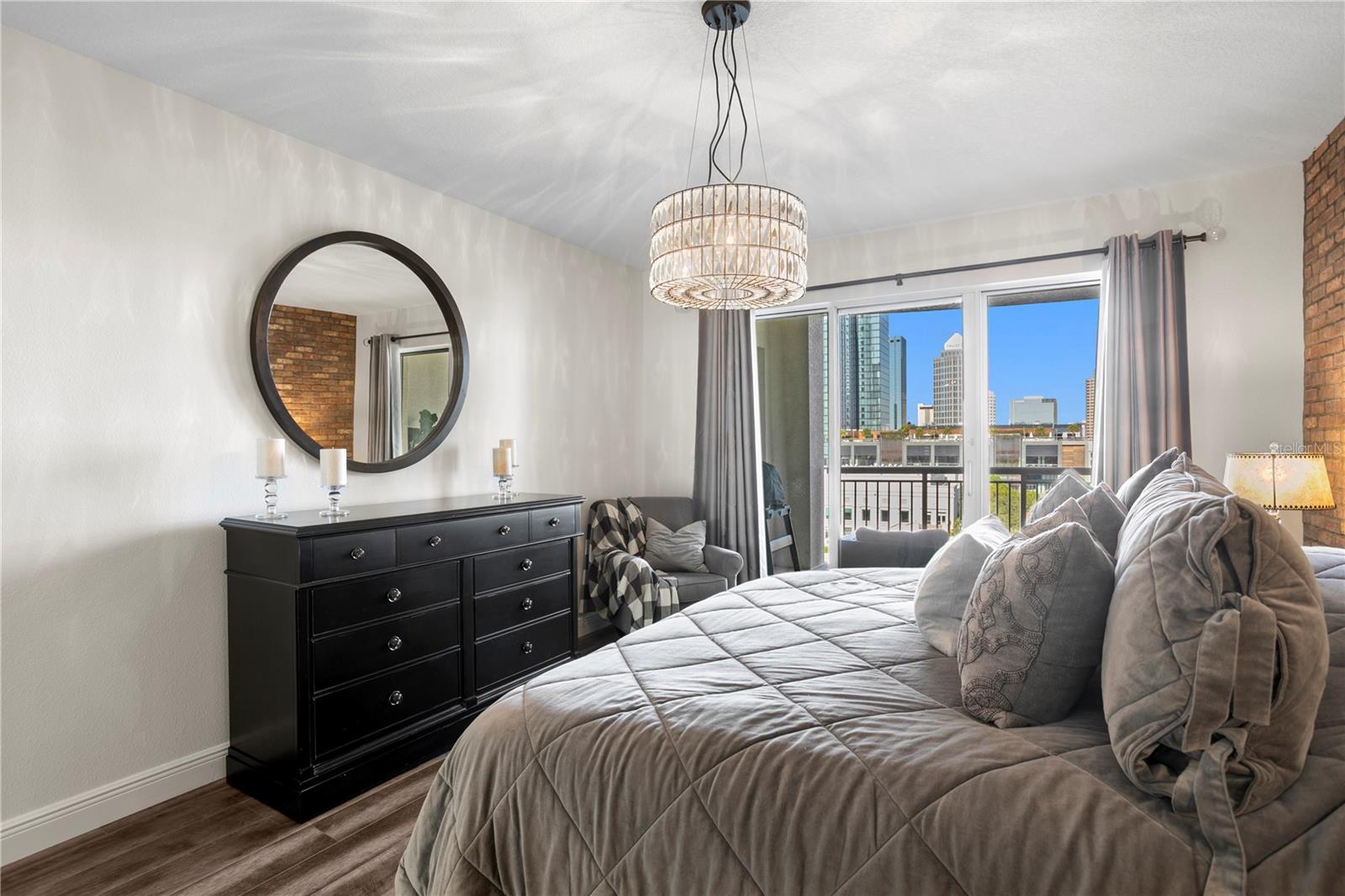 Image 29 of 56 For 371 Channelside Walk Way 703