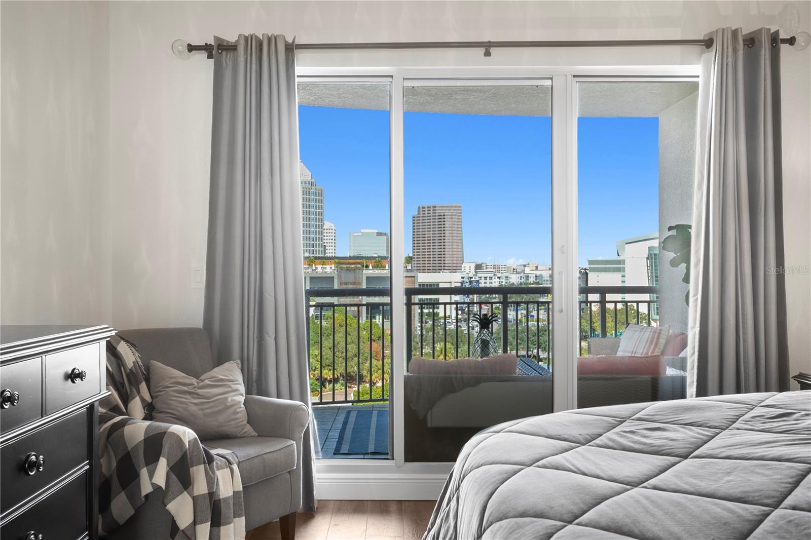 Image 30 of 56 For 371 Channelside Walk Way 703