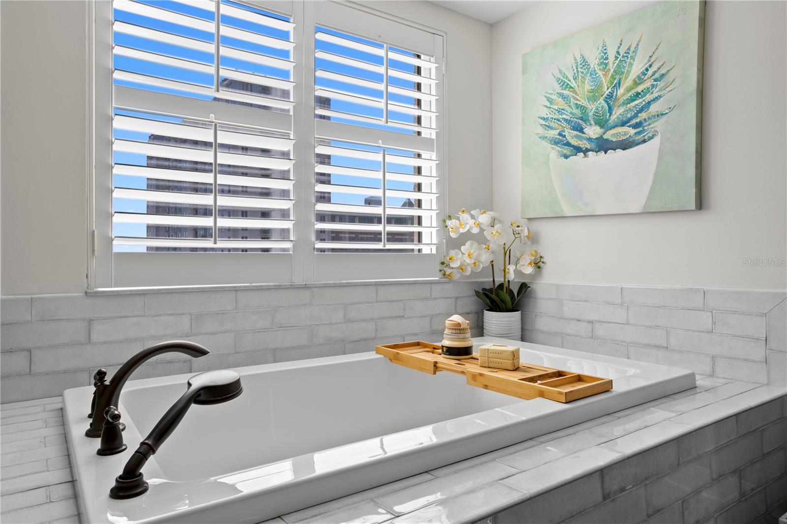 Image 36 of 56 For 371 Channelside Walk Way 703