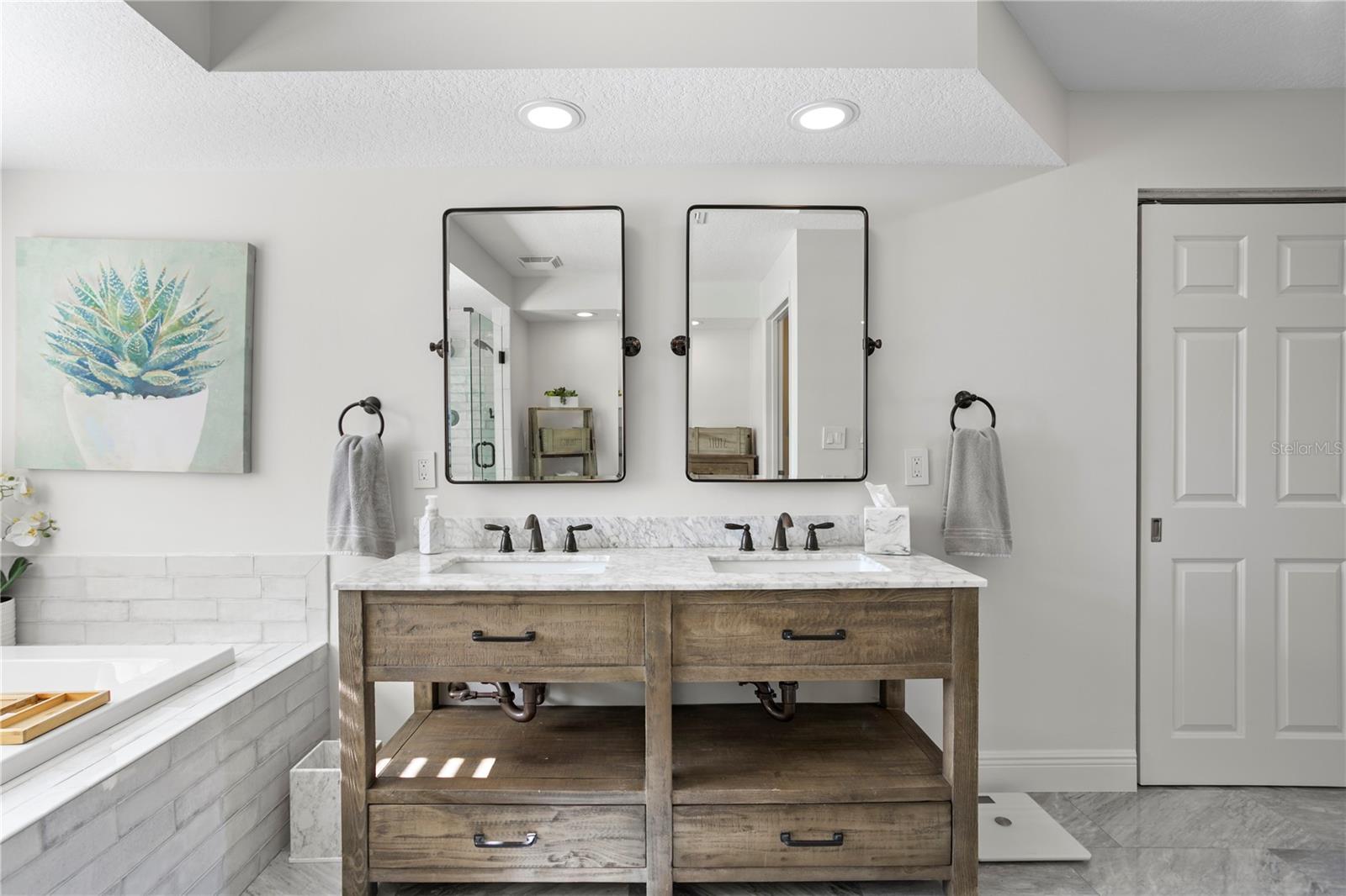 Image 37 of 56 For 371 Channelside Walk Way 703