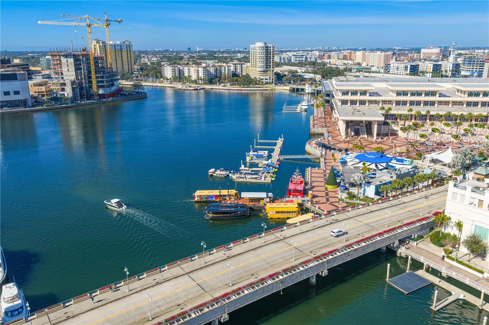 Image 9 of 56 For 371 Channelside Walk Way 703