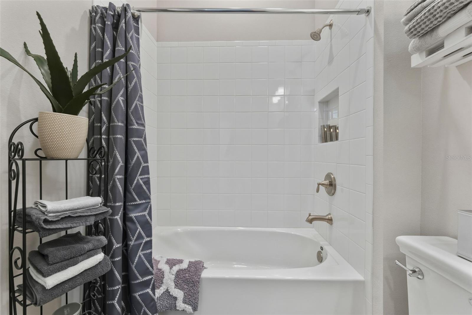 Image 28 of 43 For 4951 Freccia Loop