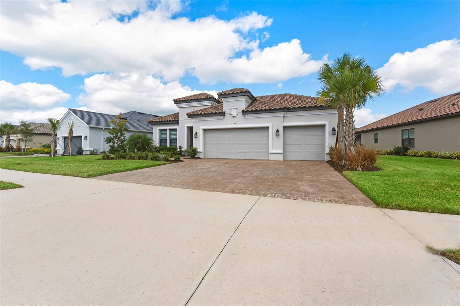 Image 43 of 43 For 4951 Freccia Loop