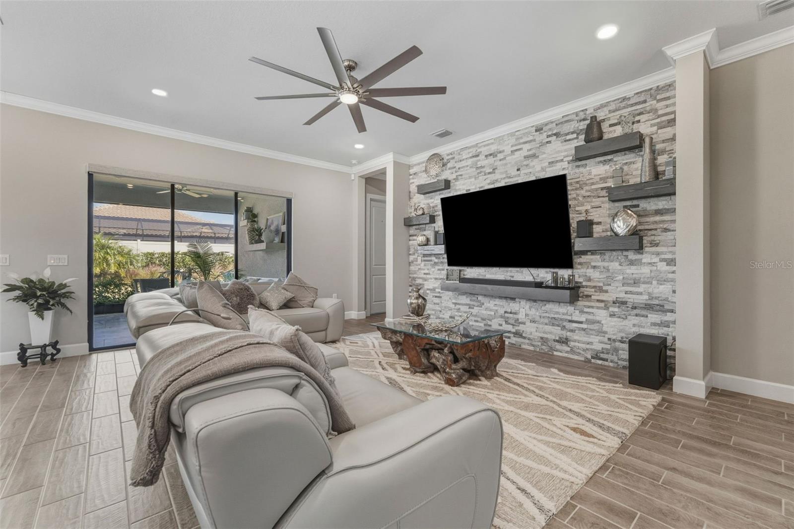 Image 7 of 43 For 4951 Freccia Loop