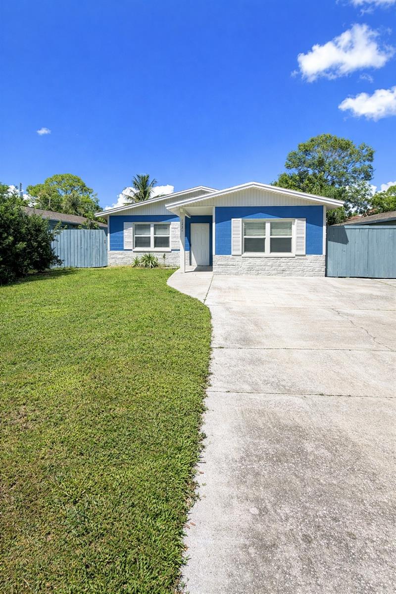 Details for 1735 Michigan Avenue Ne, ST PETERSBURG, FL 33703