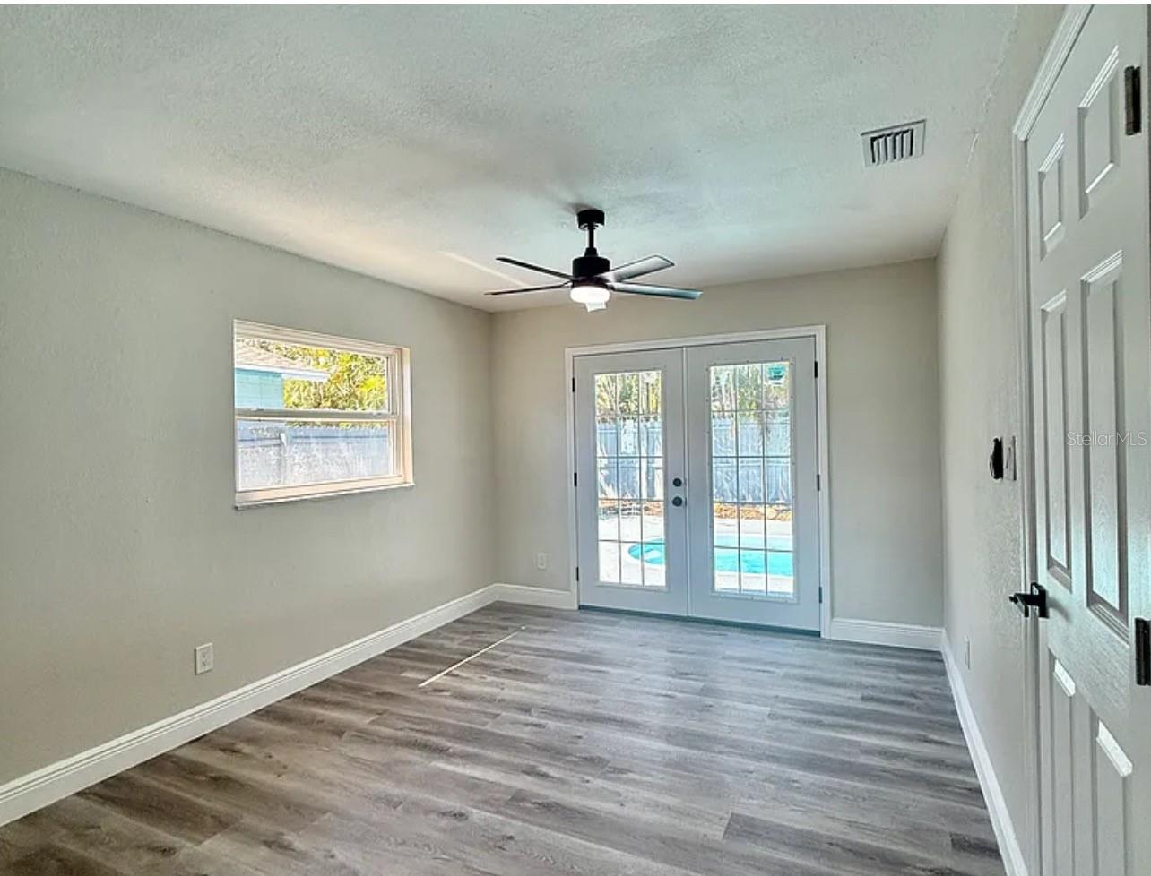 Image 16 of 24 For 1735 Michigan Avenue Ne