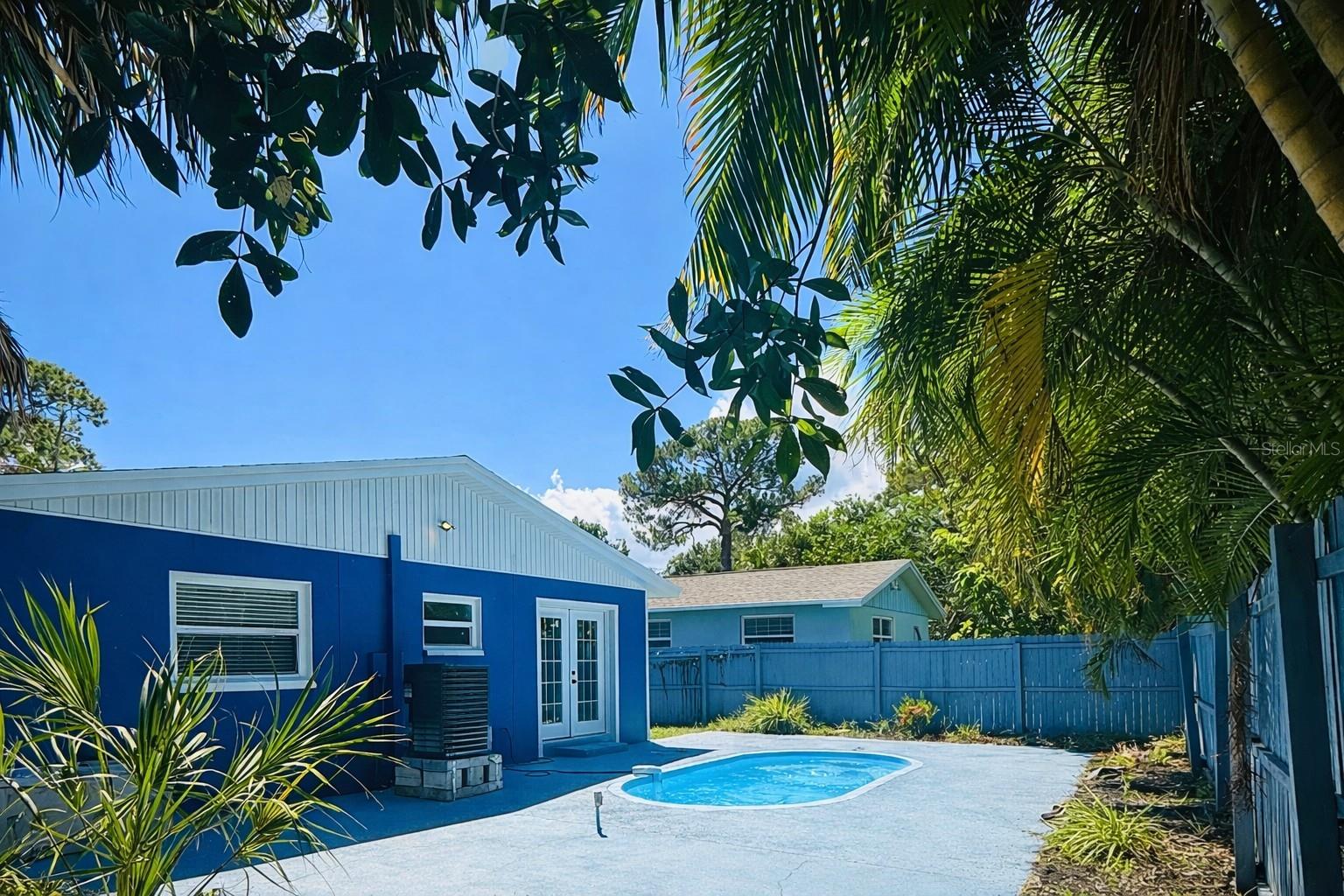 Image 3 of 24 For 1735 Michigan Avenue Ne