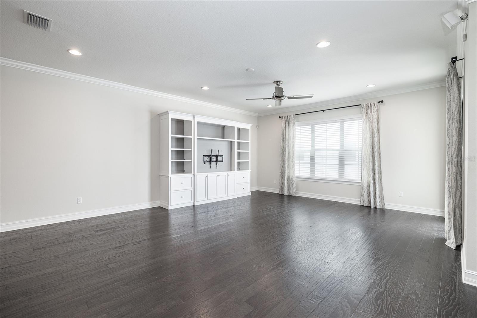 Image 15 of 39 For 222 Audubon Avenue