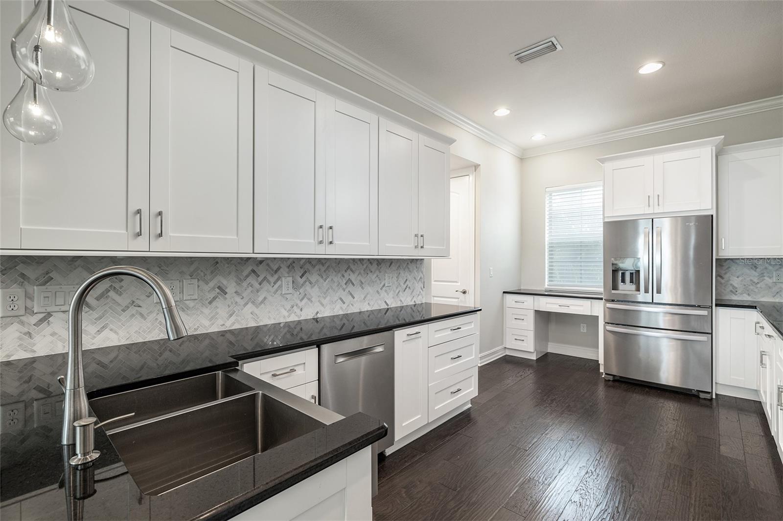 Image 18 of 39 For 222 Audubon Avenue