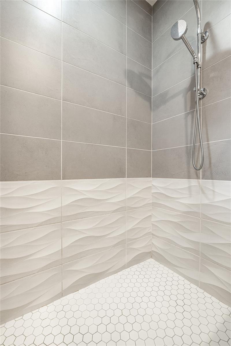 Image 35 of 39 For 222 Audubon Avenue