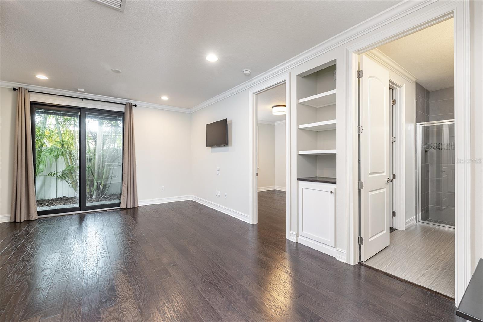 Image 7 of 39 For 222 Audubon Avenue