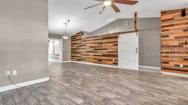 Image 25 of 32 For 173 Foxcroft Dr E.