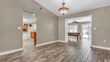 Image 9 of 32 For 173 Foxcroft Dr E.