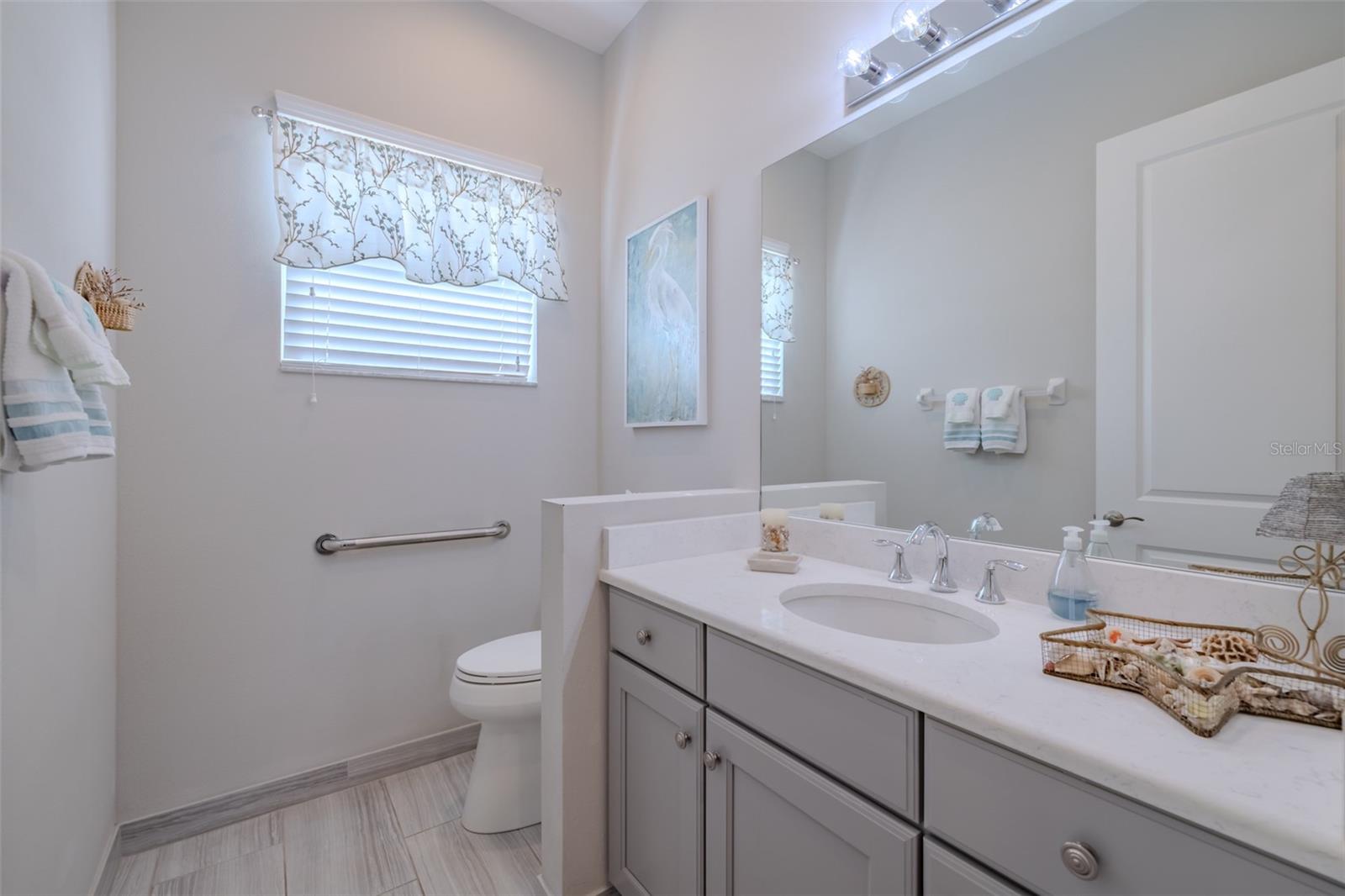 Image 16 of 91 For 4916 Grand Banks Drive