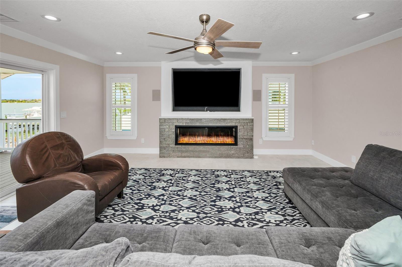 Image 15 of 100 For 804 Bay Point Drive