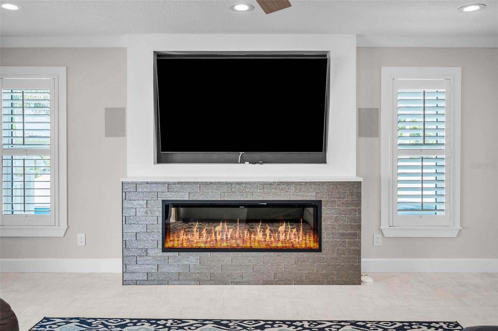 Image 24 of 100 For 804 Bay Point Drive