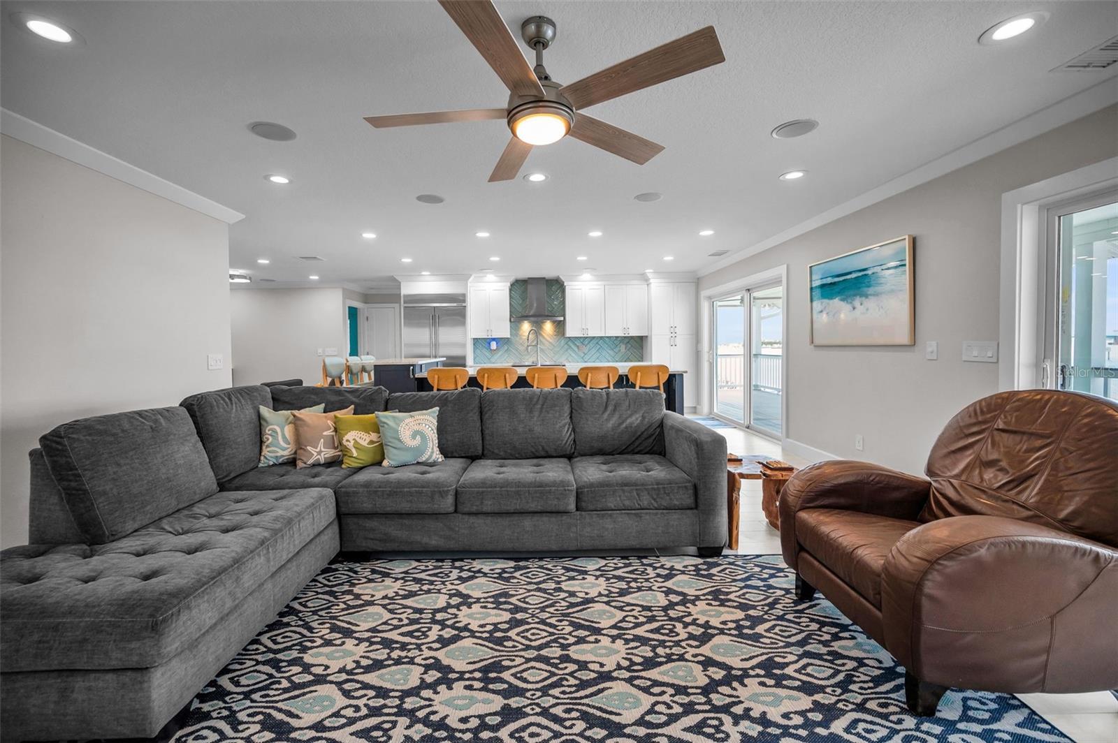 Image 28 of 100 For 804 Bay Point Drive