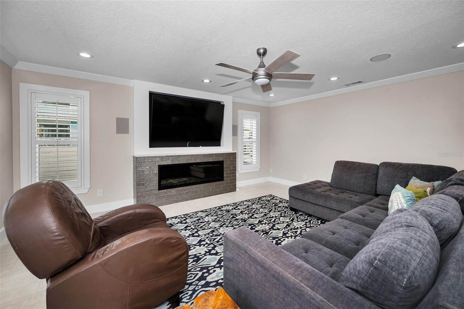 Image 31 of 100 For 804 Bay Point Drive