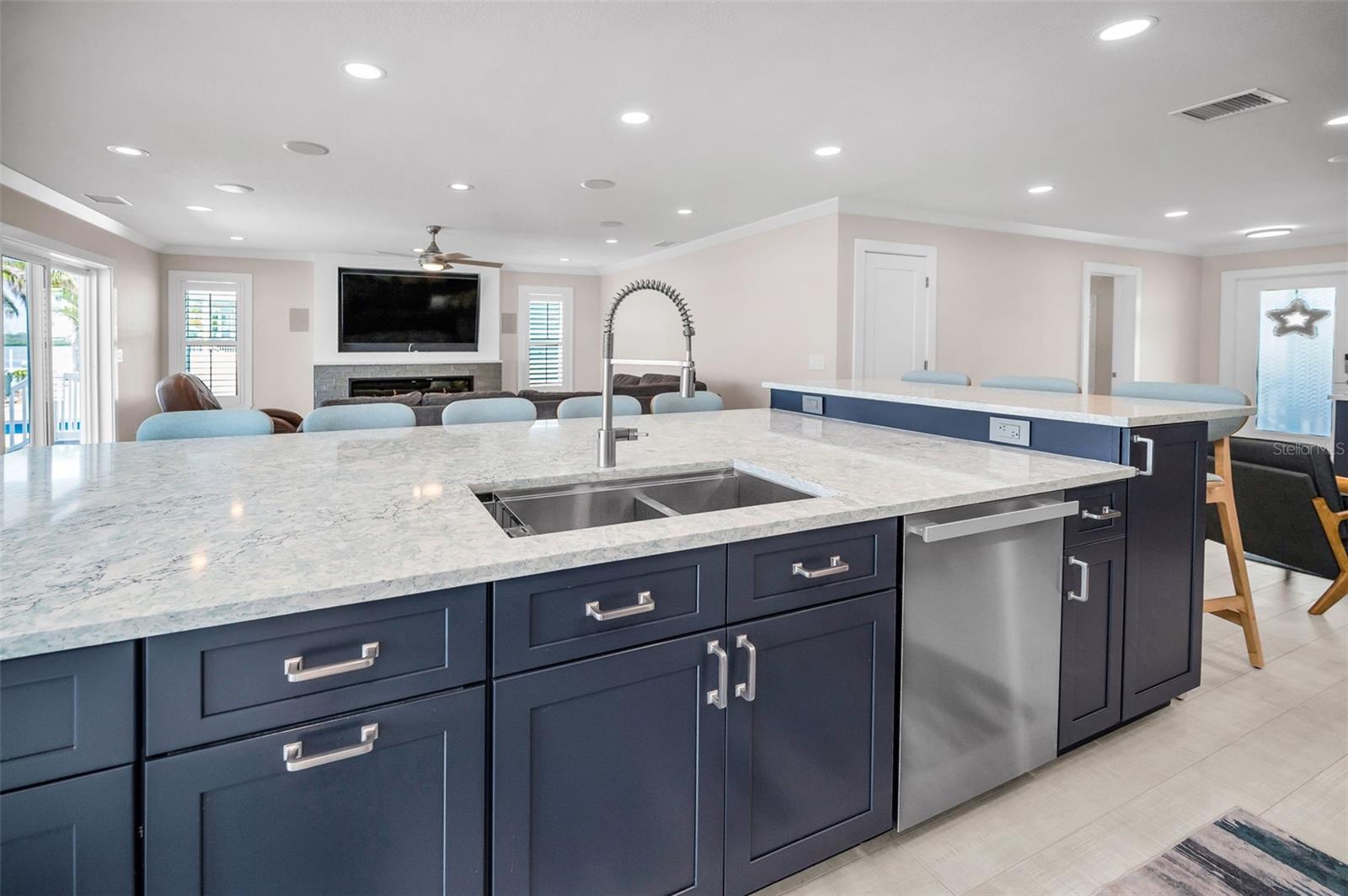 Image 59 of 100 For 804 Bay Point Drive