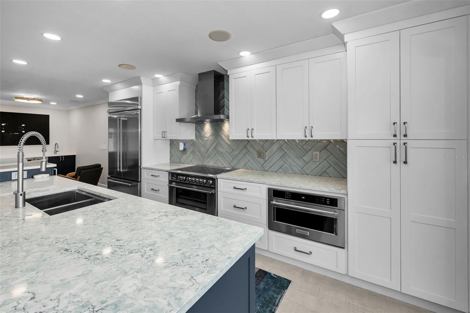 Image 70 of 100 For 804 Bay Point Drive