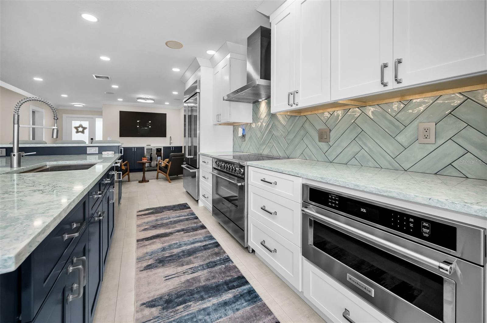 Image 71 of 100 For 804 Bay Point Drive