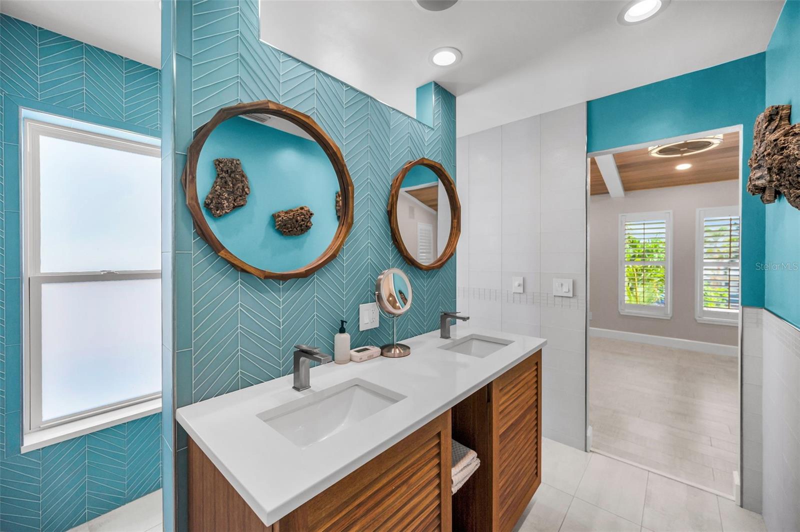 Image 83 of 100 For 804 Bay Point Drive