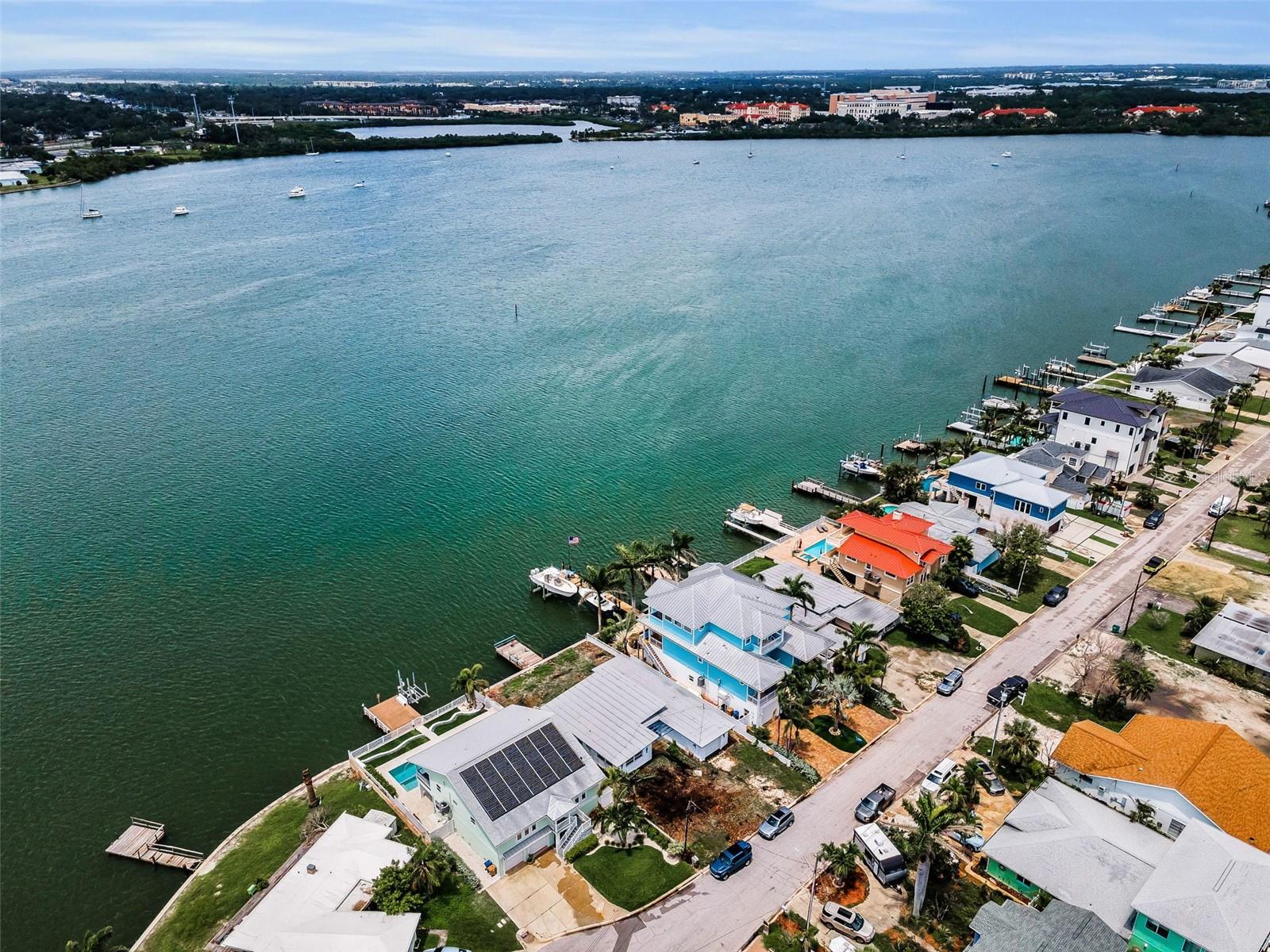 Image 9 of 100 For 804 Bay Point Drive