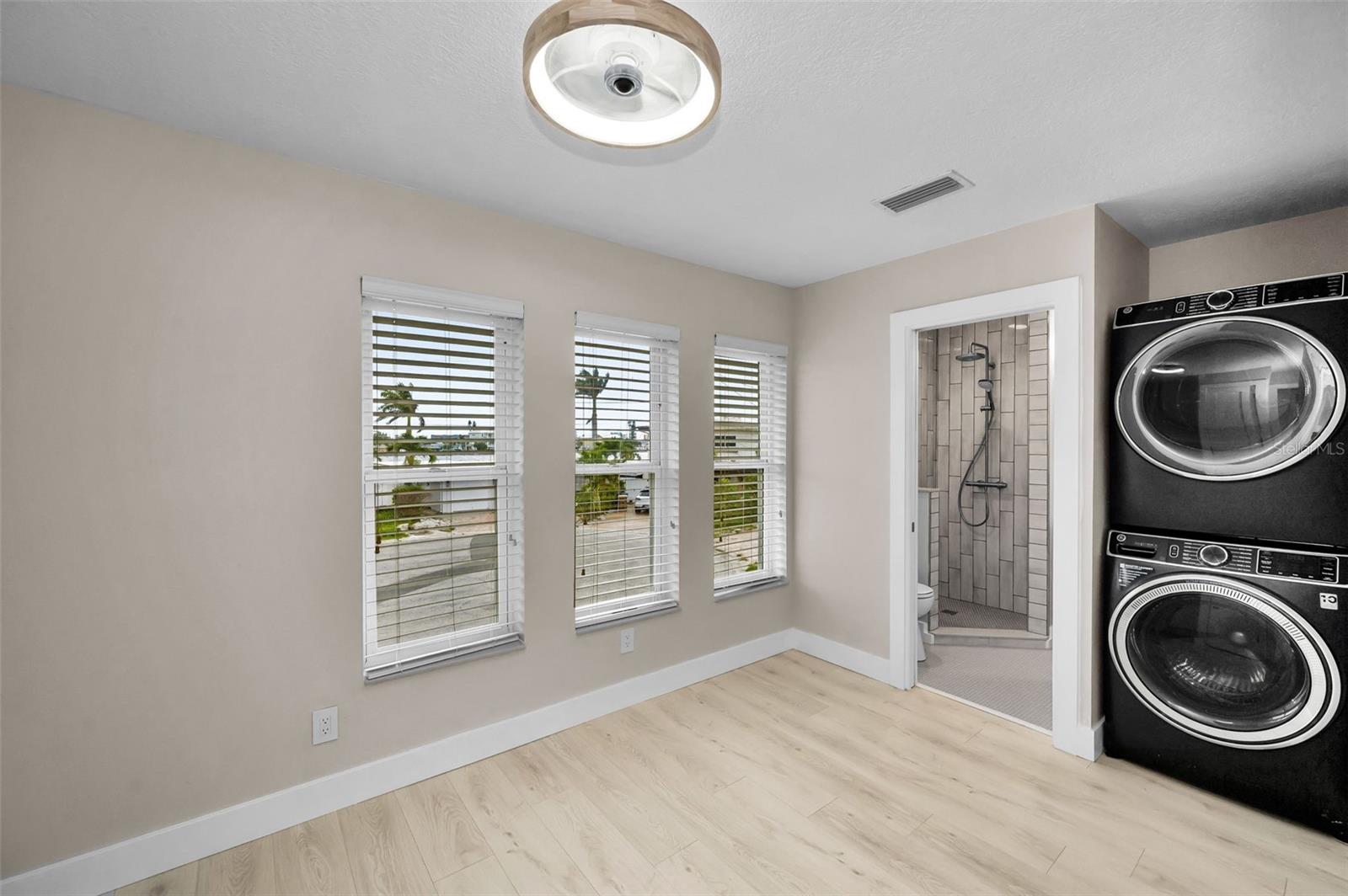 Image 94 of 100 For 804 Bay Point Drive