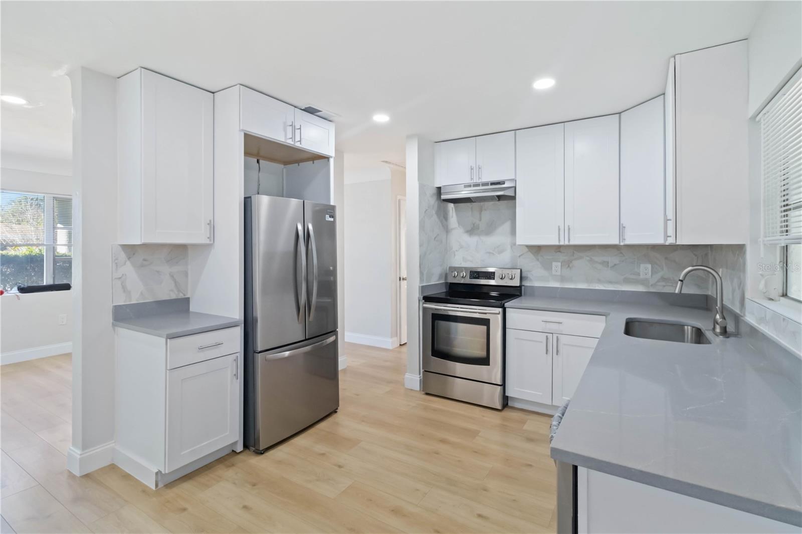 Image 10 of 29 For 5337 60th Street N