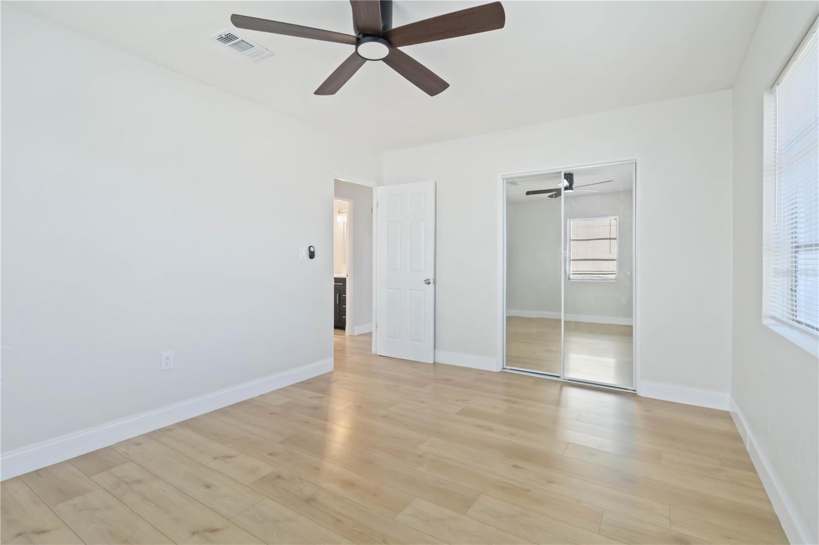 Image 20 of 29 For 5337 60th Street N