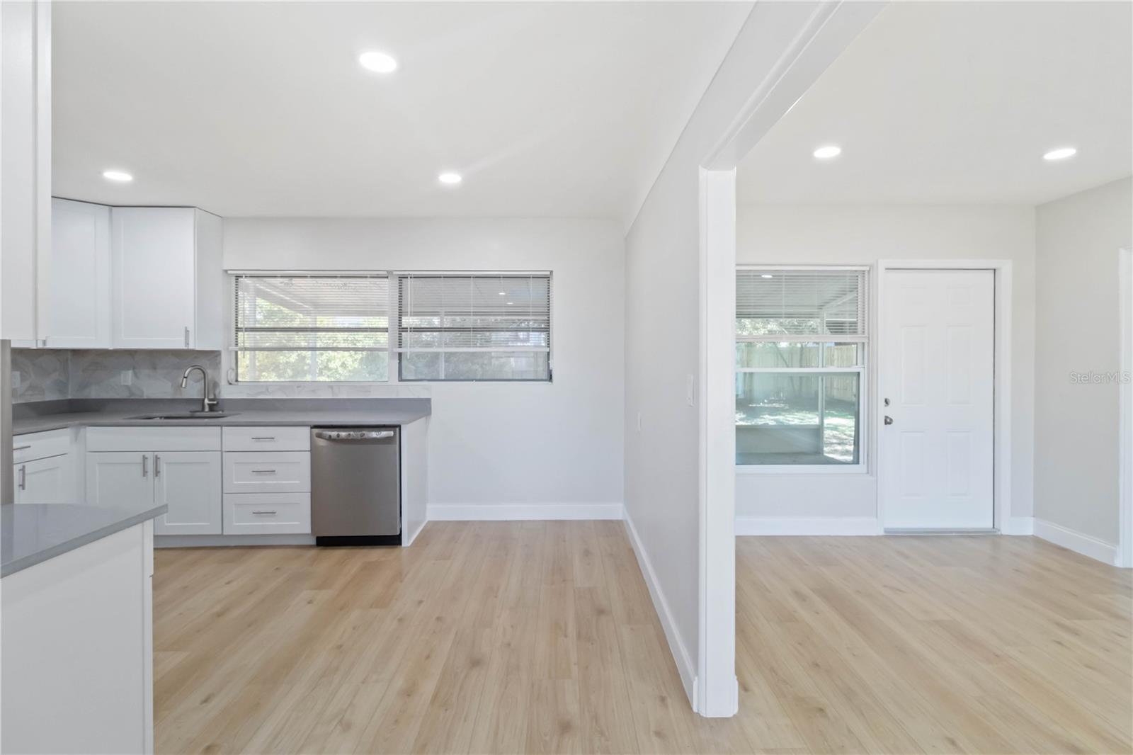 Image 6 of 29 For 5337 60th Street N