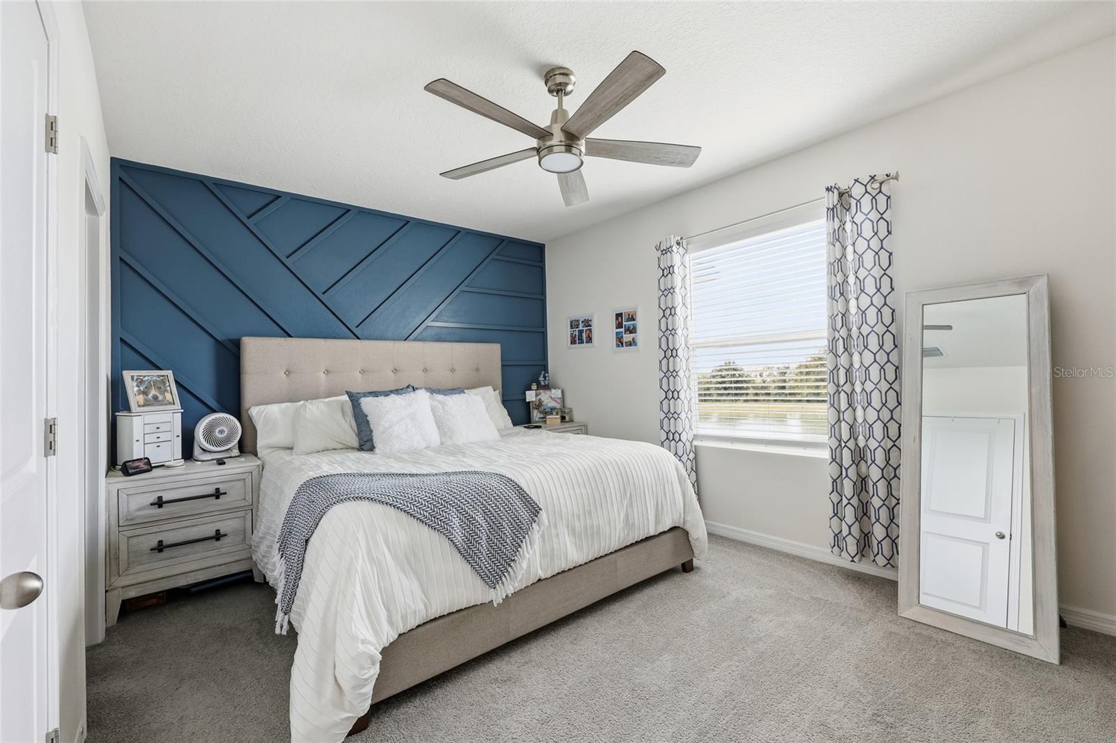 Image 16 of 56 For 32992 Major Oak Drive