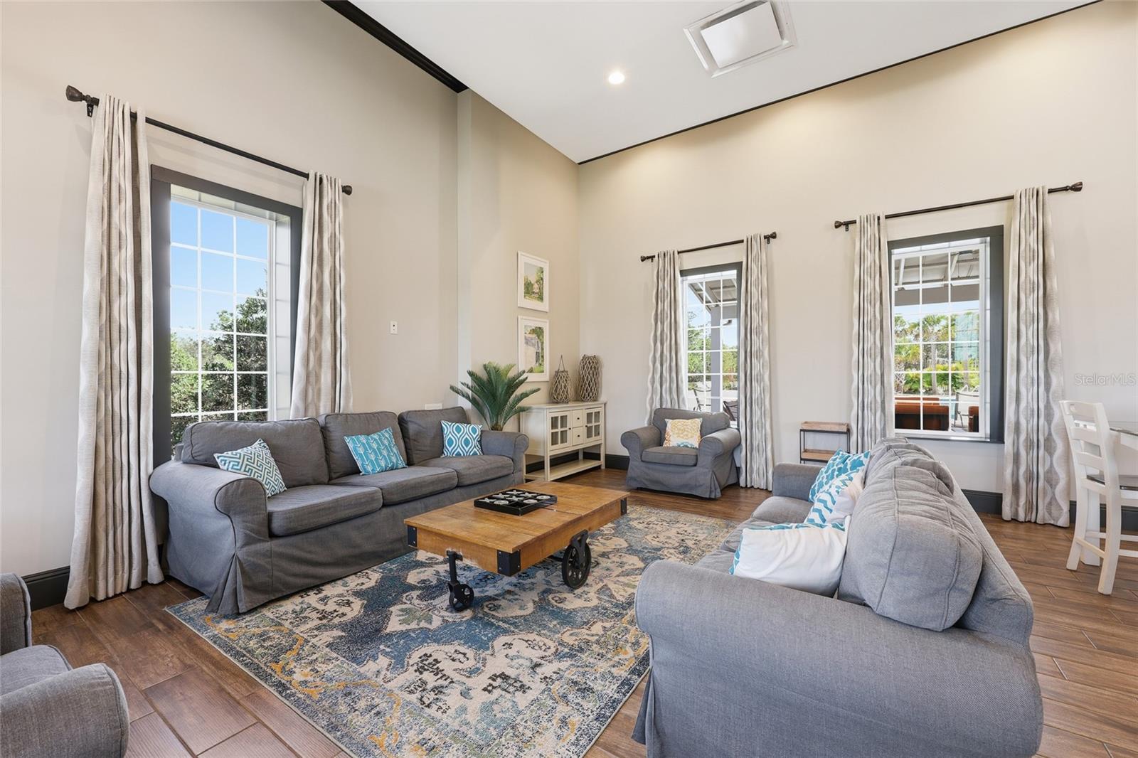 Image 45 of 56 For 32992 Major Oak Drive