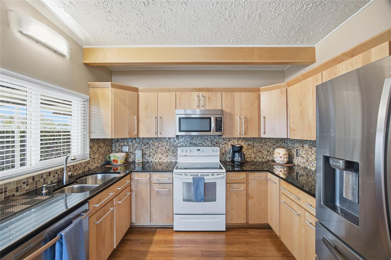 Image 11 of 34 For 6134 Hampton Drive N